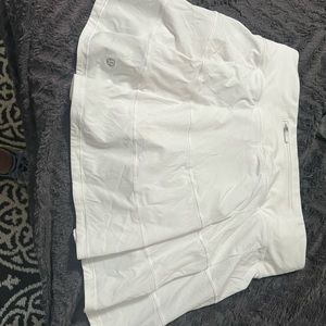 Lululemon tennis skirt white size 6